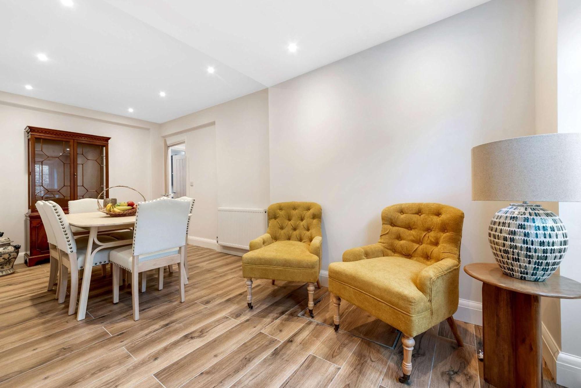 Premium Belgravia Townhouse By Madestays Ferienhaus London
